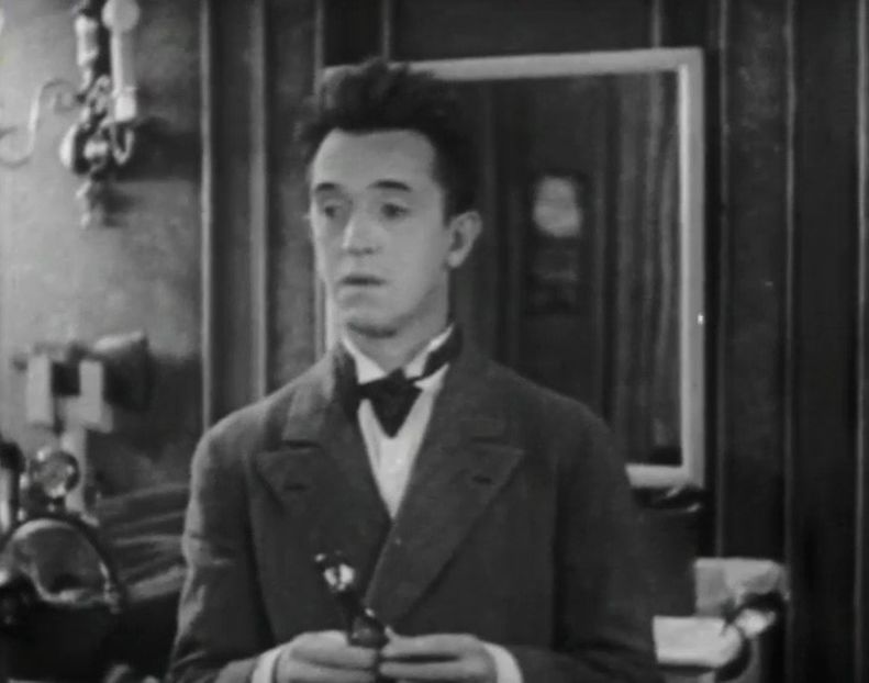 Leave Em Laughing - 1928 - Leave Em Laughing