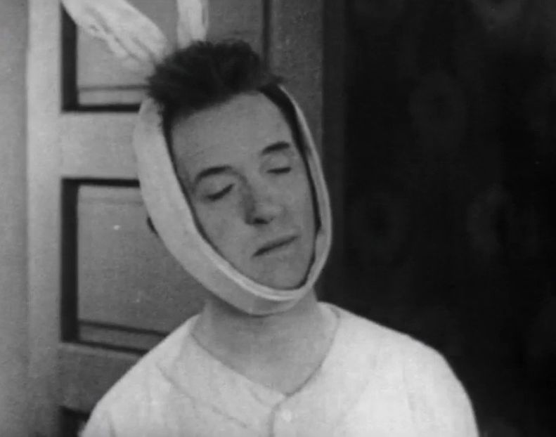 Leave Em Laughing - 1928 - Leave Em Laughing