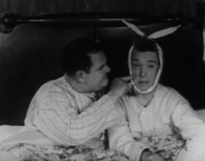 Leave Em Laughing - 1928 - Leave Em Laughing