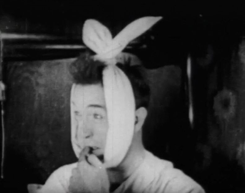 Leave Em Laughing - 1928 - Leave Em Laughing