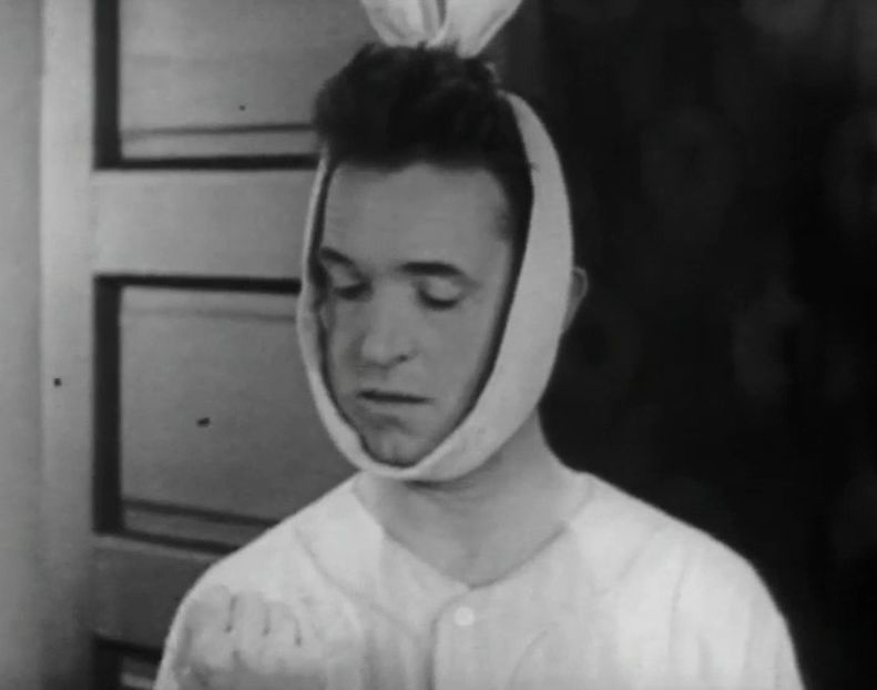 Leave Em Laughing - 1928 - Leave Em Laughing