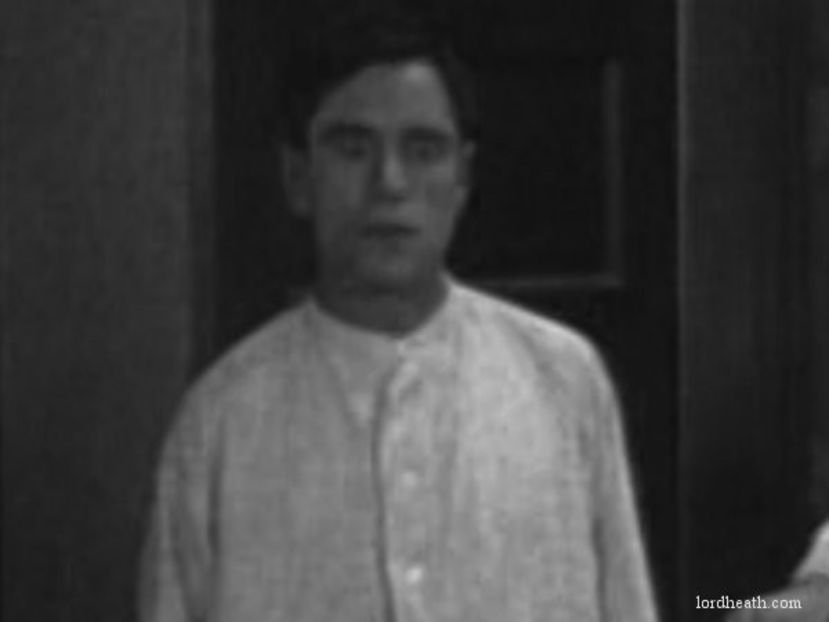 Leave Em Laughing - 1928 - Leave Em Laughing