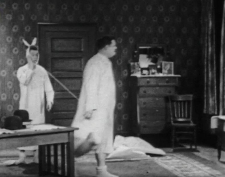 Leave Em Laughing - 1928 - Leave Em Laughing