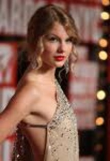 imagesCAK5IFRS - tAyLoR SwIfT