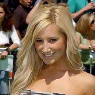 ashley_tisdale_1105693