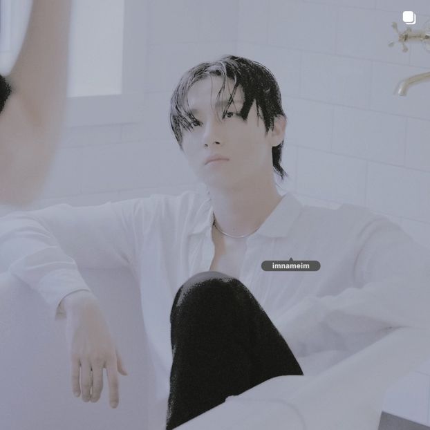 05.01.⠀⠀⠀ ✦ ꯭໋ 熱 t̟e̟n̟d̟e̟r̟♡uoᴉʇɔǝɟɟɐ. ̵ׄ ❵ - Mirrored Blind Playin