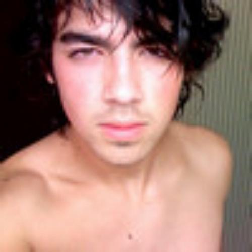 2570148949_2fd28ac8ee - joe jonas