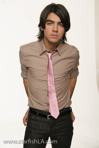 JoeJonas4