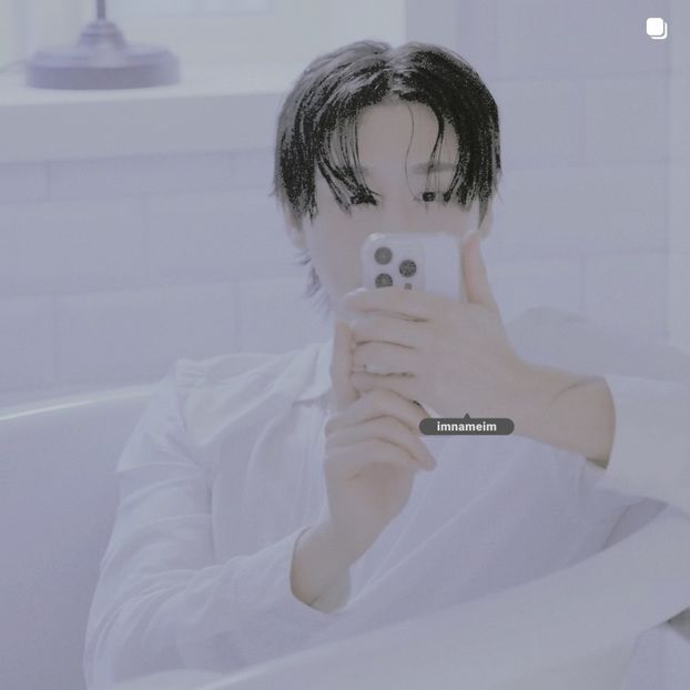 08.01.⠀⠀⠀ ✦ ꯭໋ 熱 t̟e̟n̟d̟e̟r̟♡uoᴉʇɔǝɟɟɐ. ̵ׄ ❵ - Mirrored Blind Playin