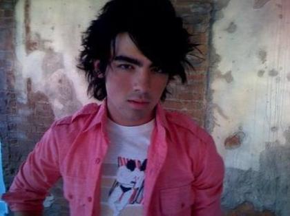 1252101446_7626_full - joe jonas