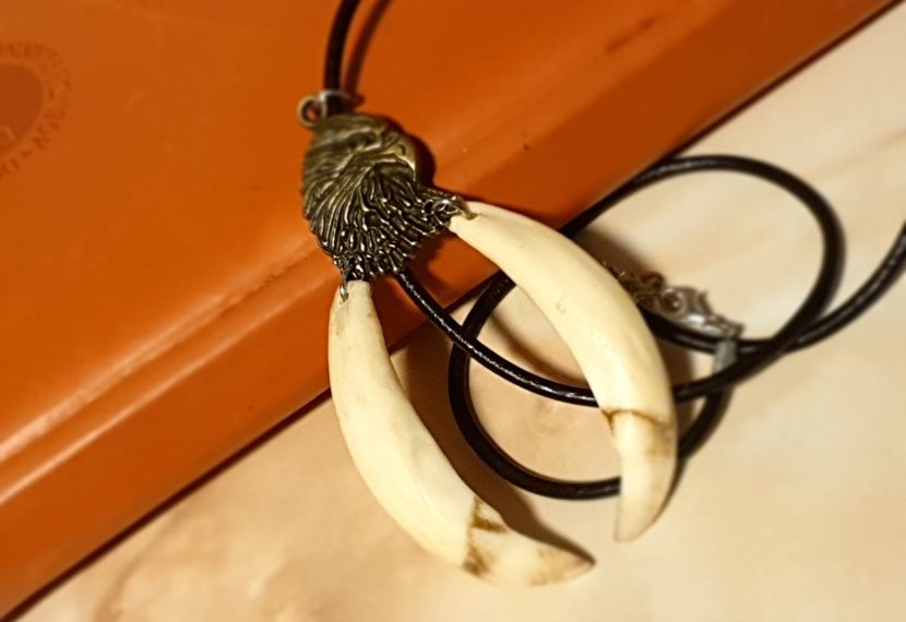 A3 - Medalioane cu colti reali