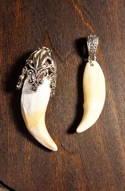  - Medalioane cu colti reali