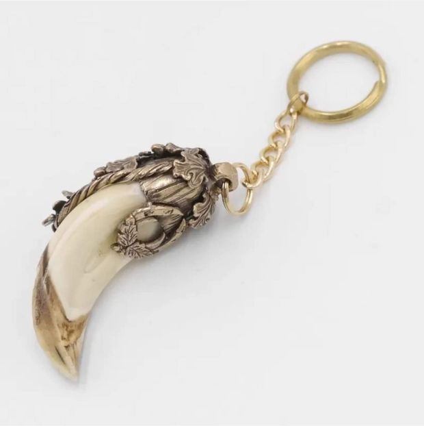 received_1190010851780440 - Medalioane cu colti reali