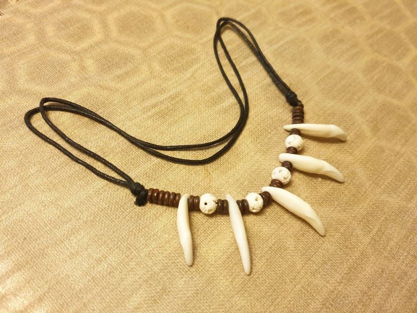 B1 - Medalioane cu colti reali