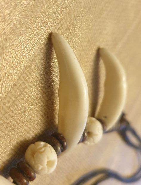 B3 - Medalioane cu colti reali