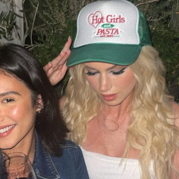 ،21ˢᵗʝan،　⋆☾ℳ̣ọọṇṿẹịḷ‧ silver ℓịg̣ḥṭ. - shut up and look at the moon