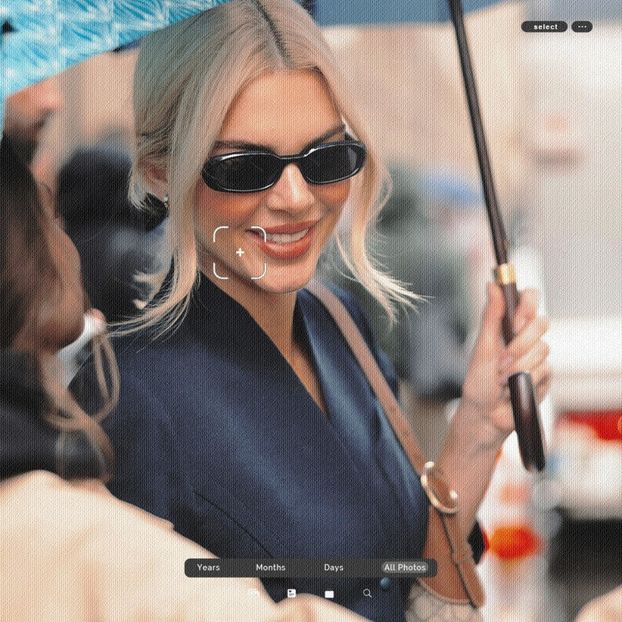 ،14.02 Ꜥℐẹṇṇẹṛ on ²⁶⳽ep in Paris, France; leaving at Zeffirino Restaurant. - a universe of exploding stars