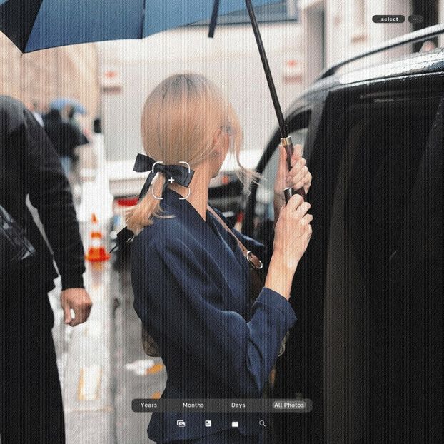 ،15.02 Ꜥℐẹṇṇẹṛ on ²⁶⳽ep in Paris, France; leaving at Zeffirino Restaurant. - a universe of exploding stars