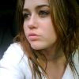 47WJc5316425-01 - poze de pe hi5 lui destiny miley
