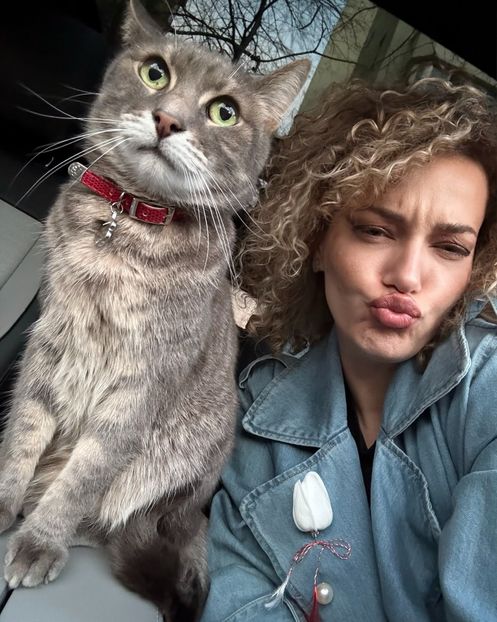  - Alexia si motanul ei