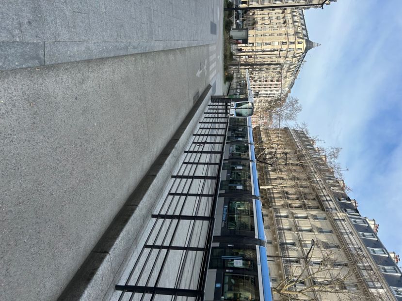  - Franta Paris 20025 03 08