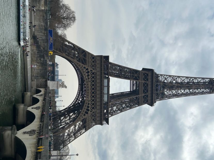  - Franta Paris 20025 03 08
