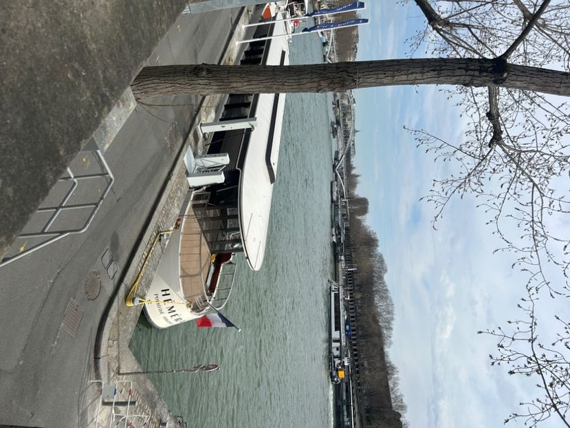  - Franta Paris 20025 03 08