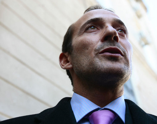 mazare radu-mazare (24); privind viitorul incert
