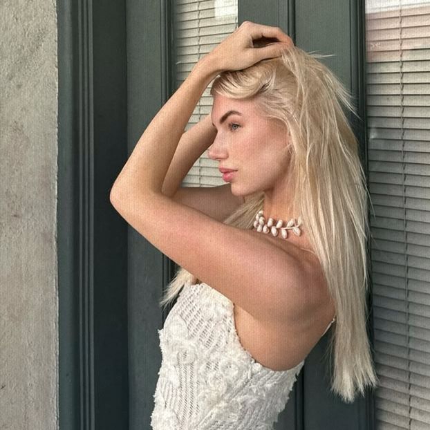 ،25ᵗʰᙏar،　⋆☾ℳ̣ọọṇṿẹịḷ‧ silver ℓịg̣ḥṭ. - shut up and look at the moon