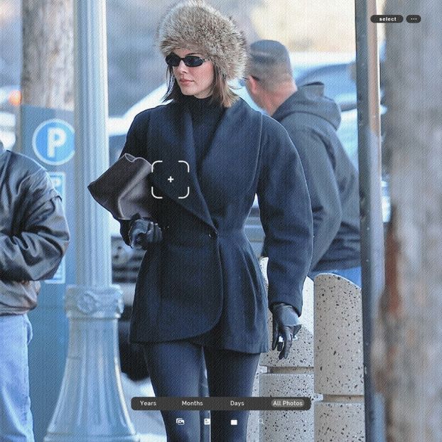 ،28.03 Ꜥℐẹṇṇẹṛ on ¹⁵ʝan in Aspen, CO; arriving at Unravel Coffee. - a universe of exploding stars