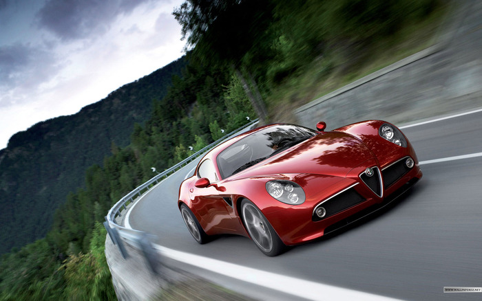 [www.fisierulmeu.ro] alfa-romeo-wallpaper-946 - masini