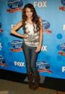 imagesCA82G41X - mIlEy cYrUs