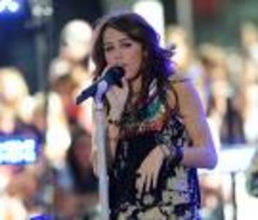 imagesCAEEXETS - mIlEy cYrUs