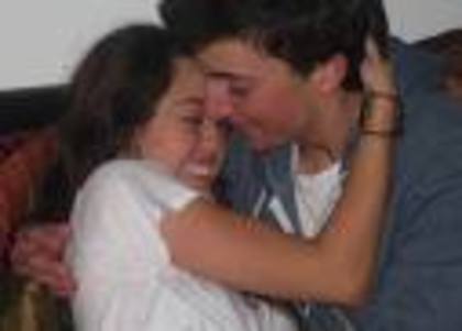 imagesCAGKJC0K - mIlEy cYrUs