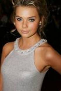 IFERMKTVYSKWQTKTHBQ - Indiana Evans 1