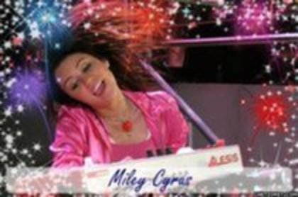 11621089_KZXLDFPXH - acest album arata cat o iubesc eu de mult pe Miley Cyrus