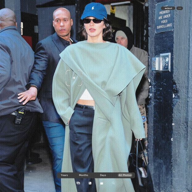 ،26.04 Ꜥℐẹṇṇẹṛ on ⁷ʄeb in New York City, NY; leaving Calvin Klein Fashion Show. - a universe of exploding stars