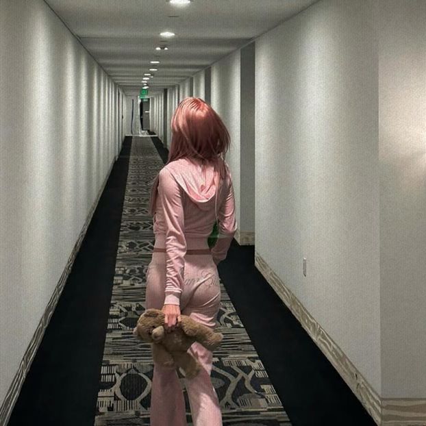 ،05ᵗʰᙏay،　⋆☾ℳ̣ọọṇṿẹịḷ‧ silver ℓịg̣ḥṭ. - shut up and look at the moon