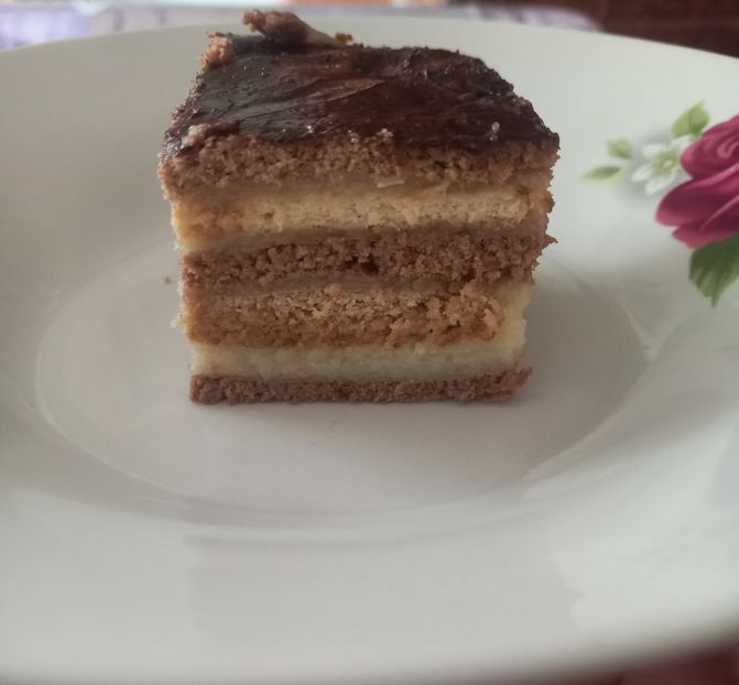 Prajitura cu foi de cacao si biscuiti - Retete 2