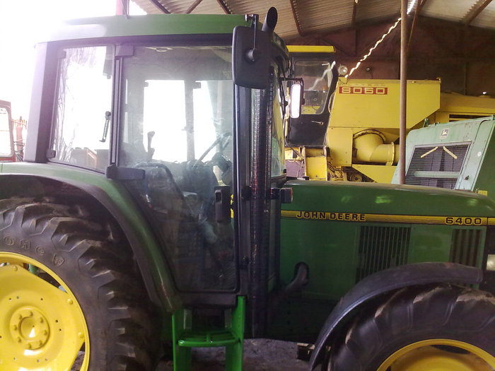 02032010176 - JOHN DEERE 6400