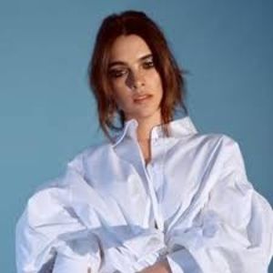 8000 vizite. - O poza cu o vedeta pe vizite 3