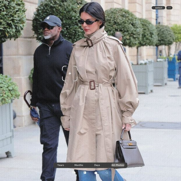 ،04.06 Ꜥℐẹṇṇẹṛ on ²²ოar in Paris, FR; arriving back at the Ritz Hotel. - a universe of exploding stars