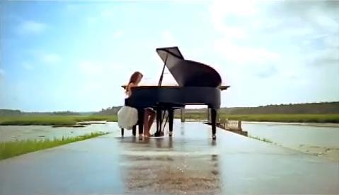miley-cyrus-when-i-look-at-you