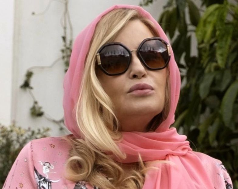  - i couldn t help but wonder - who s gonna win this round