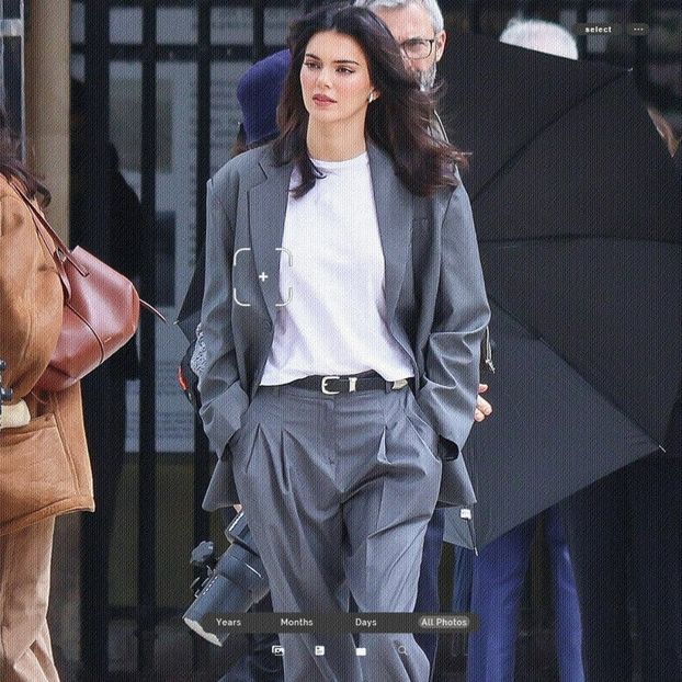 ،09.06 Ꜥℐẹṇṇẹṛ on ²⁴ɑpr in Paris, FR; photoshoot for L’Oréal Paris. - a universe of exploding stars