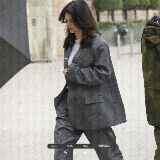 ،13.06 Ꜥℐẹṇṇẹṛ on ²⁴ɑpr in Paris, FR; arriving at the Ritz Hotel. - a universe of exploding stars