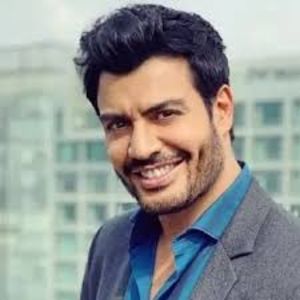 download (3) - ali aly