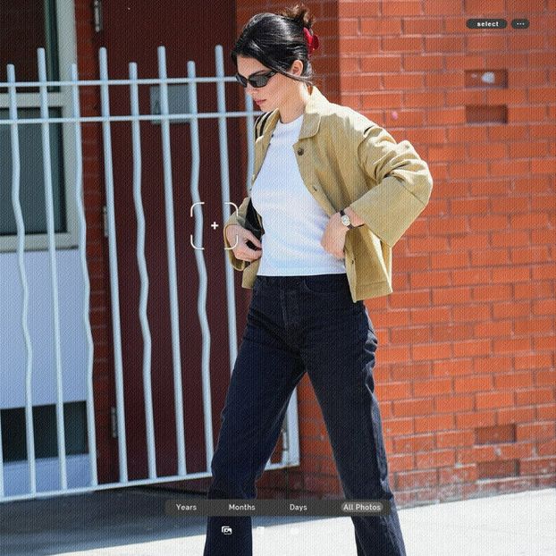 ،21.06 Ꜥℐẹṇṇẹṛ on ³ოay in SoHo, NY; out and about. - a universe of exploding stars