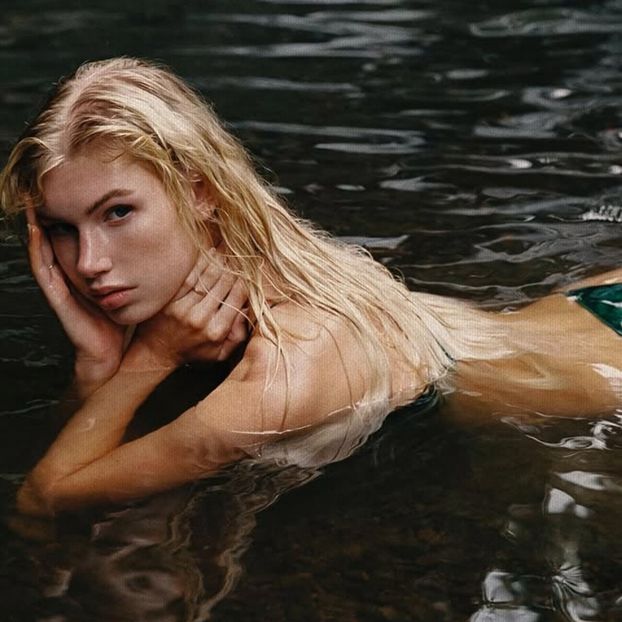 ،22ᶰᵈʝun،　⋆☾ℳ̣ọọṇṿẹịḷ‧ silver ℓịg̣ḥṭ. - shut up and look at the moon