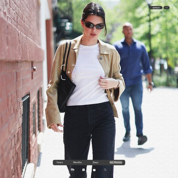 ،22.06 Ꜥℐẹṇṇẹṛ on ³ოay in SoHo, NY; out and about. - a universe of exploding stars